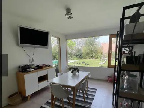 Casa 5 ambientes con 4 baños