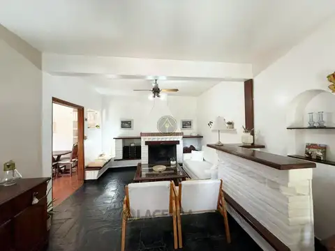 Casa 5 ambientes con 4 baños