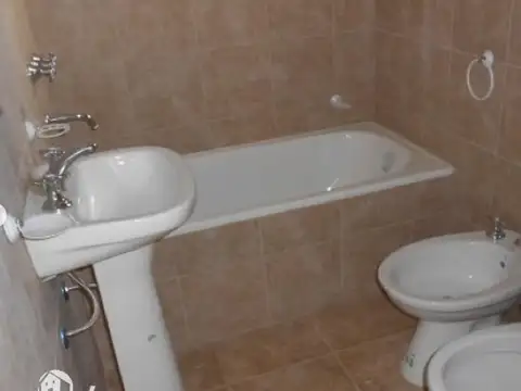 Departamento 4 ambientes con 2 baños