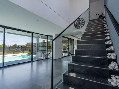 VENTA CASA PREMIUM 4 DORMI EN ROLDAN