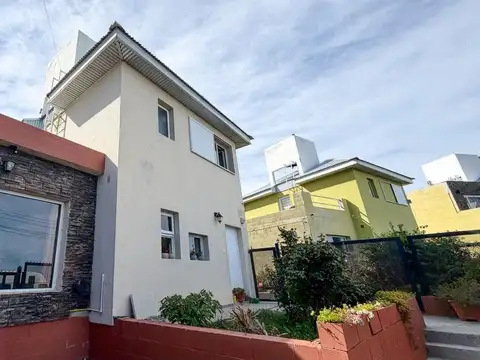 CASA 2 DORMITORIOS Y QUINCHO ZONA NORTE KM4