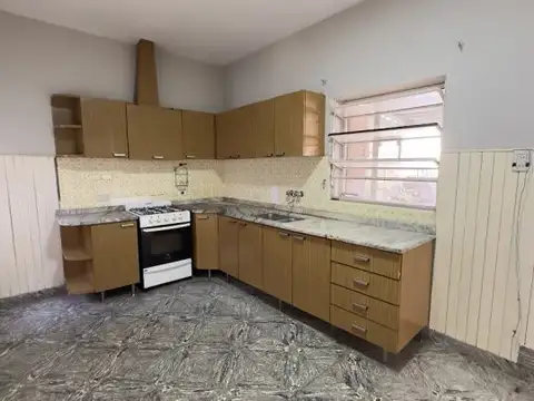 Casa en Alquiler con 1 cochera