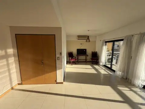 Departamento 5 ambientes con 3 baños