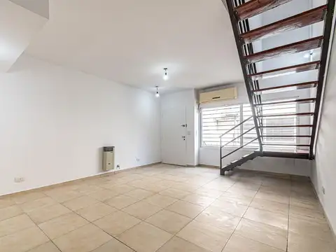 Depto Tipo Casa en Venta 15 años