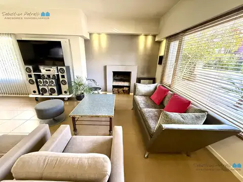 Casa en Venta con 1 cochera