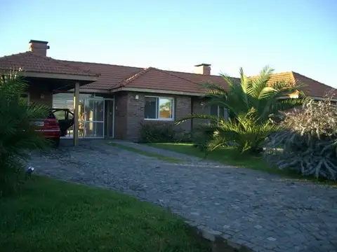 Casa en una planta c/ PISCINA climatizada