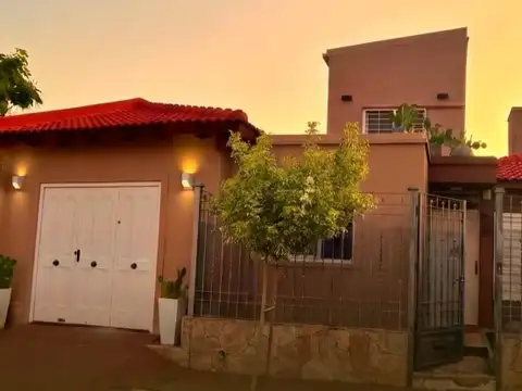 VENTA BARRIO LOS EUCALIPTOS 3 DORMITORIOS