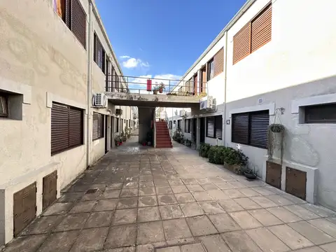 Depto Tipo Casa en Venta de 2 ambientes