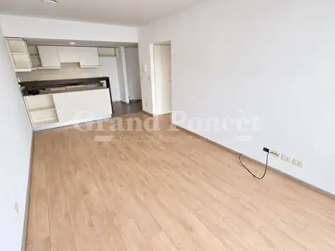 Venta Departamento de 2 Ambientes con Balcón Corrido Edificio ESPAI Patricios Parque Patricios