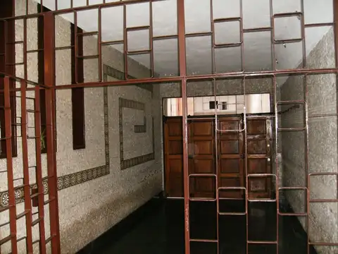 Casa en Venta con 4 cocheras