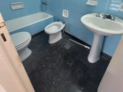DEPARTAMENTO 2 AMBIENTES - EXCELENTE UBICACION -