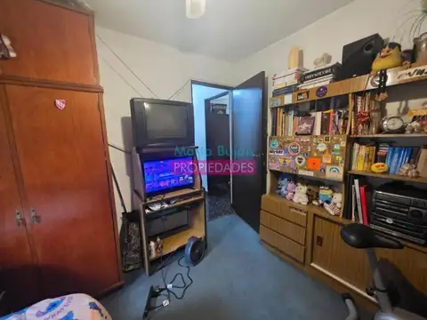 Alem 2100, Piso PB