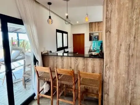 Casa 3 ambientes con 2 baños