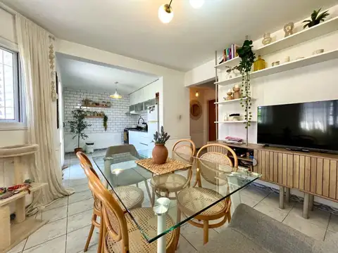 Casa 5 ambientes con 2 baños