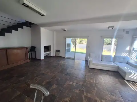 Casa en Venta al Este
