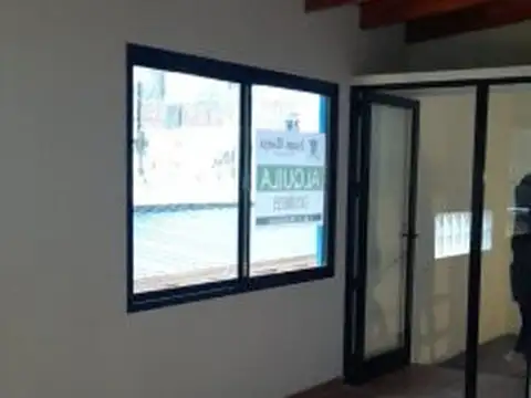 Local en Alquiler en Centro, $ 320.000