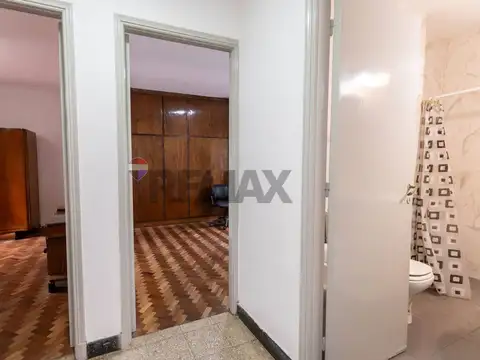 Planta alta de 2 dormitorios en venta en el centro
