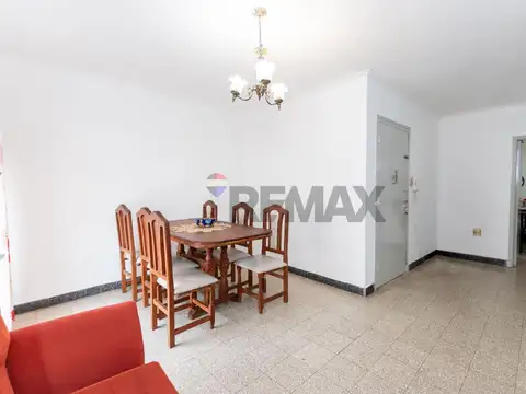 Planta alta de 2 dormitorios en venta en el centro