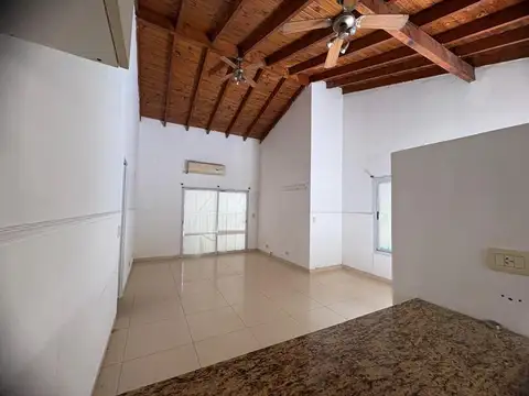 Depto Tipo Casa en Venta en Loma Verde, USD 80.000