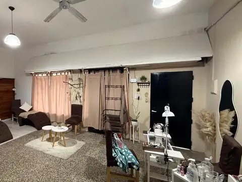 Local en Alquiler en Villa Adelina, $ 650.000