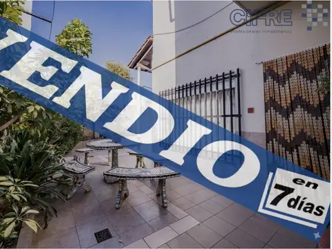 PH en Villa Pueyrredon, 4 Ambientes en 2 Plantas, 2 Baños y Doble Patio con Parrilla.