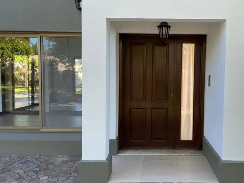 Casa en Venta en San Isidro Labrador, USD 385.000