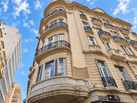 VENTA Excelente Propiedad de 153 Apta Para Uso Residencial o Profesional. 5 Ambientes