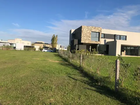 Terreno en Venta 20  mts Frente