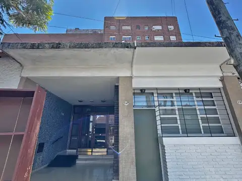 DEPARTAMENTO 2 AMBIENTES CON BUENA LUZ NATURAL