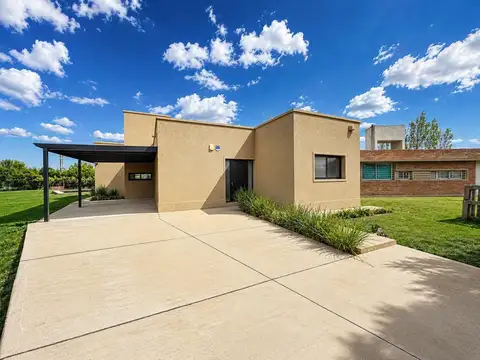 VENTA - Casa 2 dormitorios Roldan