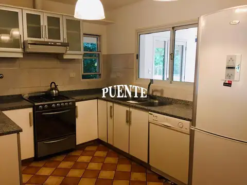 Casa en Venta en Solar Del Bosque, USD 265.000