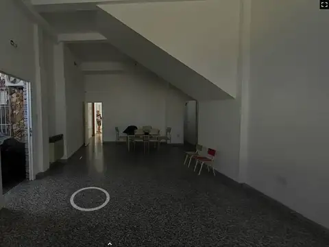 Depto Tipo Casa 5 ambientes con 2 baños