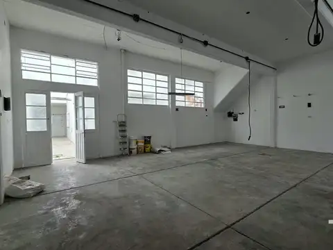 ALQUILER GALPON CON VIVIENDA U OFICINAS - Villa Martelli