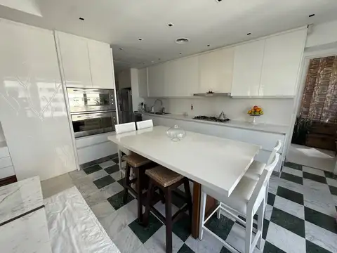 Avenida Eduardo Madero 1200, Piso 28