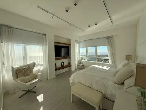 Departamento en Venta con 4 cocheras