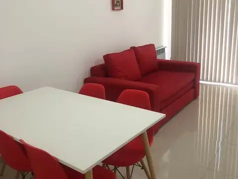 José Hernandez 100, Piso 1