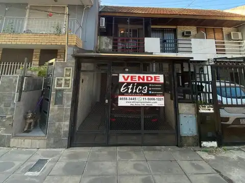 Dr. Luis Guemes 50. Venta duplex. Haedo