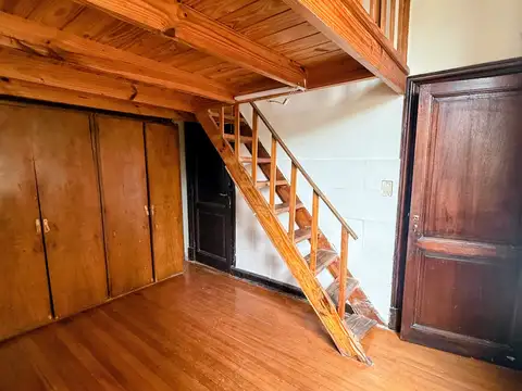 VENTA DEPARTAMENTO AMBIENTE Y MEDIO CON ENTREPISO EN ABASTO