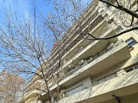 Departamento en Barracas 4 ambientes con dependencia a reciclar!