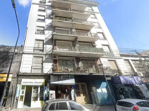 Departamento de 3 ambientes c/dep. al frente con balcón