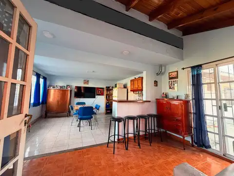 Depto Tipo Casa en Venta de 5 ambientes