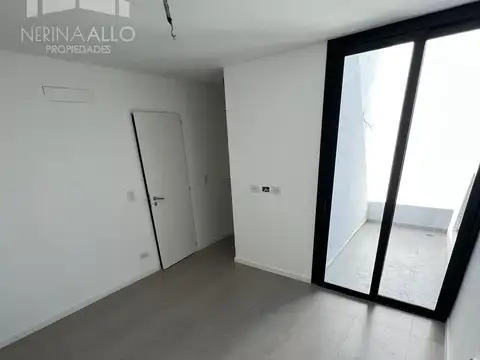 Depto Tipo Casa en Alquiler con 1 cocheras