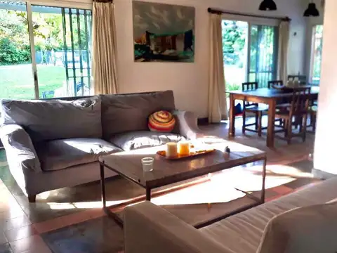 Casa en Venta en Villa de Mayo, USD 395.000