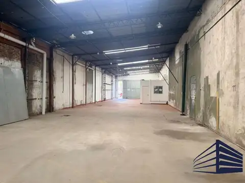 DEPÓSITO EN ALQUILER EN VILLA LYNCH - 375m2