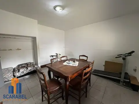 Casa 4 ambientes con 2 baños
