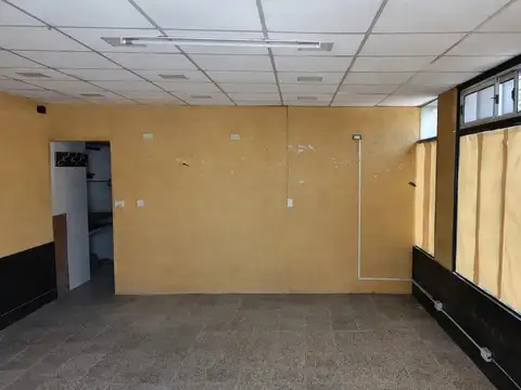 Local en Alquiler 50 años