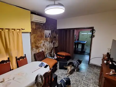 Casa 4 ambientes con 1 baño