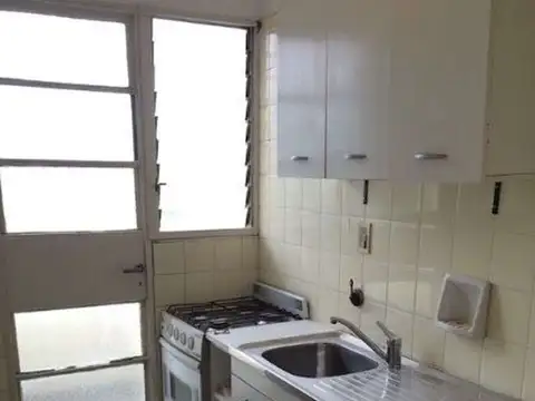 Departamento en Venta en Villa del Parque, USD 77.000