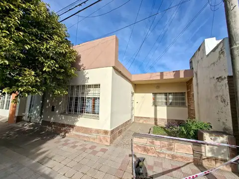 VENTA CASA 3 DORMITORIOS COCHERA PATIO B EMPALME