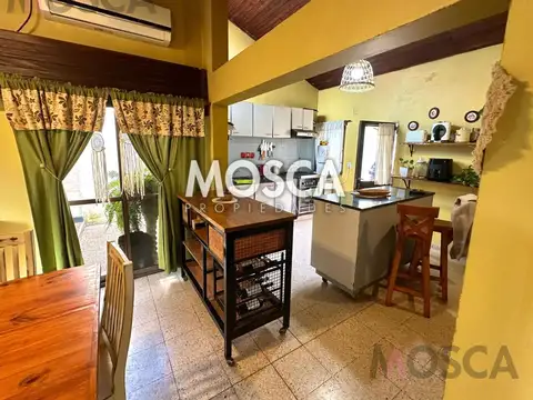 Casa en Venta con 1 cochera